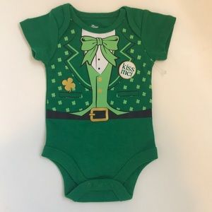 ☀️3/$15 NWOT St. Patrick’s Day Onesie